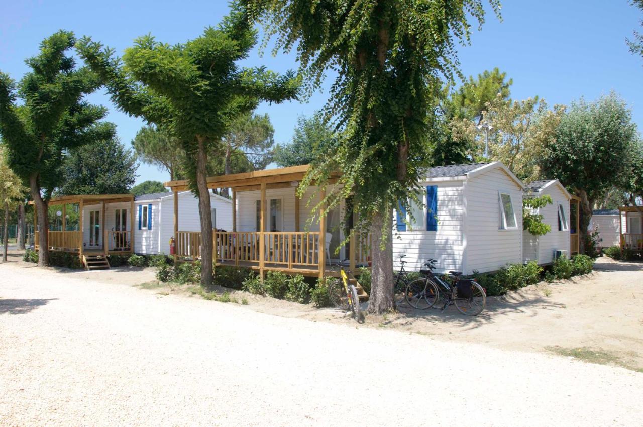 Club Del Sole Marina Family Resort Punta Marina Exterior photo